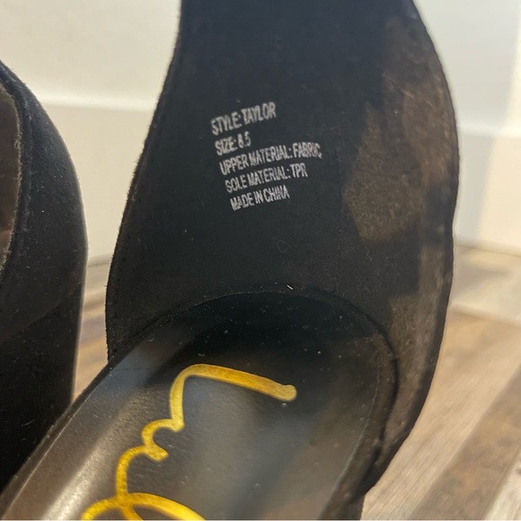 Lulu's Black Suede 4” Block Heels Ankle Strap Women’s 8.5 - Picture 7 of 9